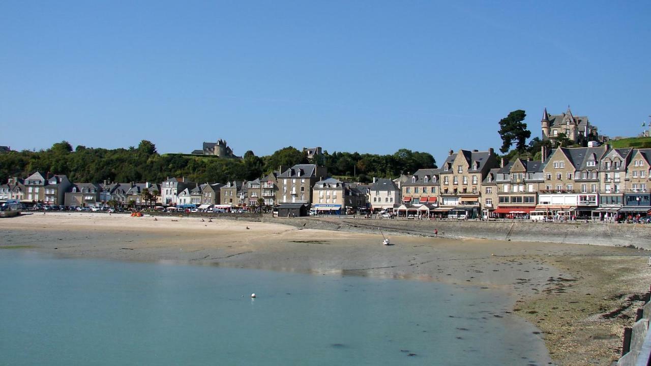 Jacques Melchior Meuble De Tourisme 3 Etoiles Intra Muros Saint-Malo Bagian luar foto